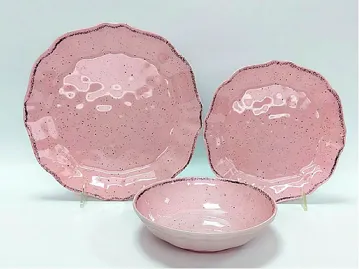 Tại sao bộ đồ ăn bằng gốm thủ công của BYF Arts & Crafts phá vỡ khuôn mẫu nghệ thuật trên bàn thông thường, biến mỗi bữa ăn thành một trải nghiệm nghệ thuật độc đáo?