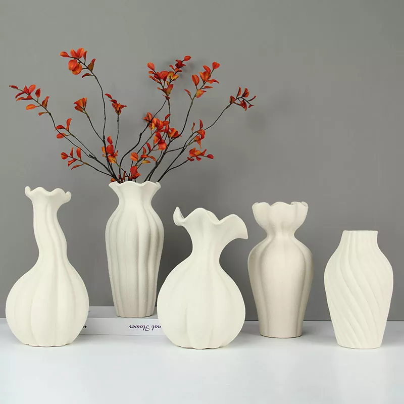 Bình gốm hiện đại tự nhiên