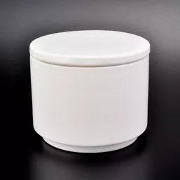 Người giữ nến gốm truyền thống